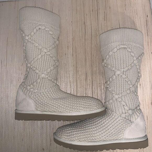 UGG 5879 Beige Textured Textile MidCalf Boots Sheepskin Lining Women’s Size 7 - Picture 6 of 13